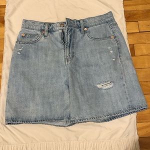 a gap bermuda short
